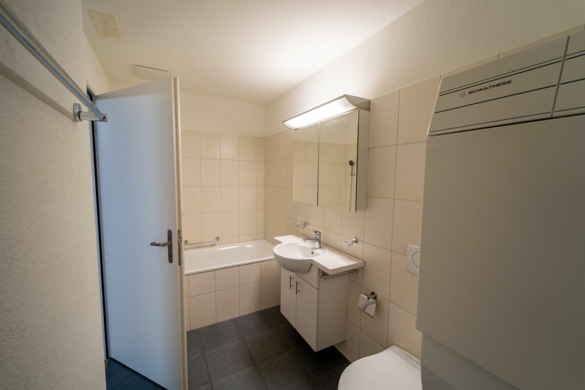 6 Kreuzackerstrasse, Jona, St. Gallen 8645, 4.5 Bedrooms Bedrooms, 0 ,2 BathroomsBathrooms,Wohnung/Haus,Zu vermieten,Kreuzackerstrasse,1,1034